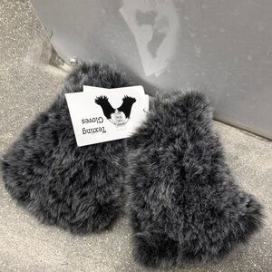 Gray Faux Fur Texting Gloves